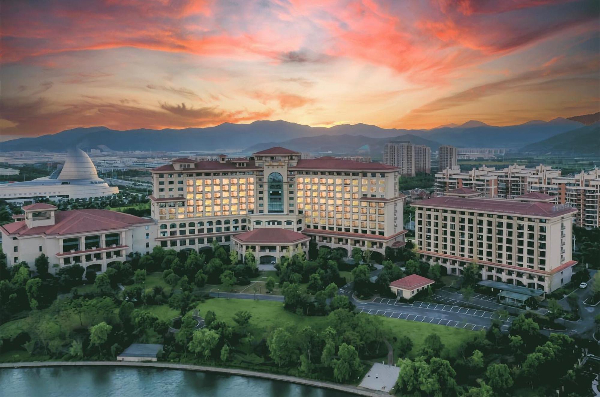 Hotel Doubletree By Hilton Ningbo - Chunxiao Esterno foto