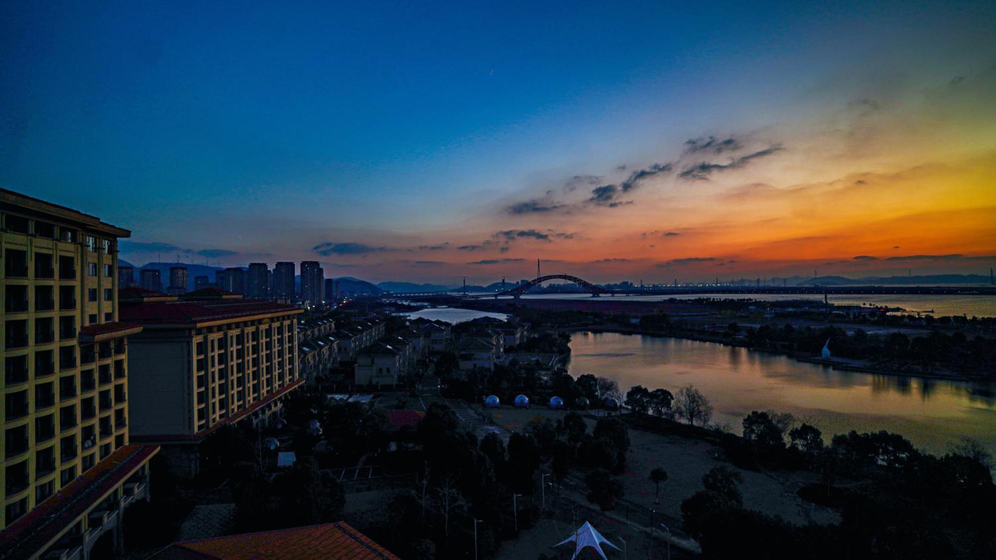 Hotel Doubletree By Hilton Ningbo - Chunxiao Esterno foto